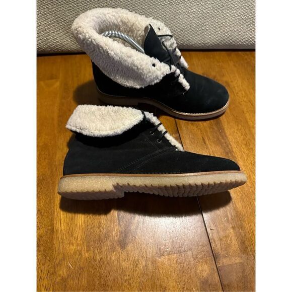 Rinascimento Womens Suede and Sherpa Black Boots Made in Italy Size US 6 EU 37 - Picture 7 of 12